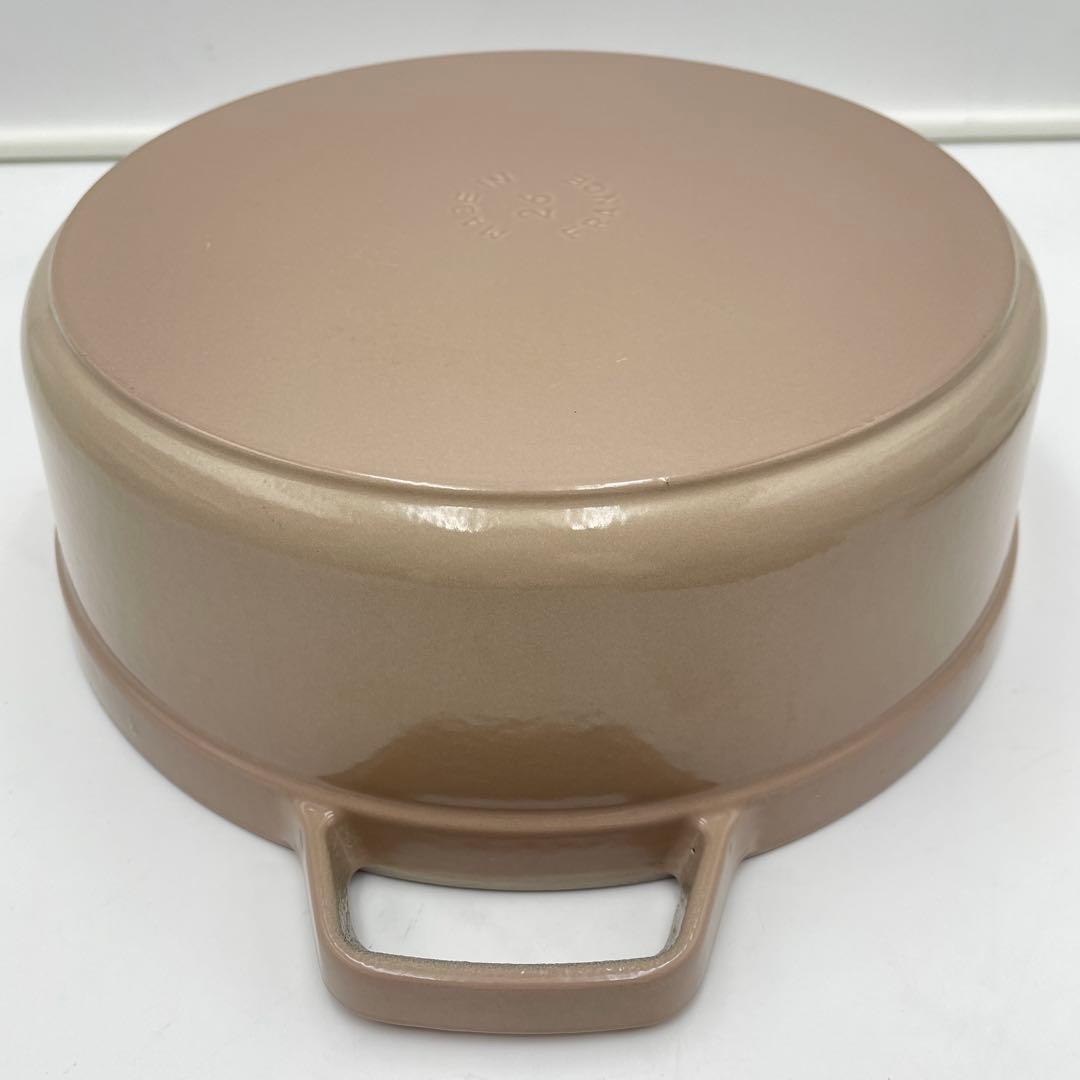 美品　STAUB ストウブ シャロー ココット ラウンド 26cm リネン