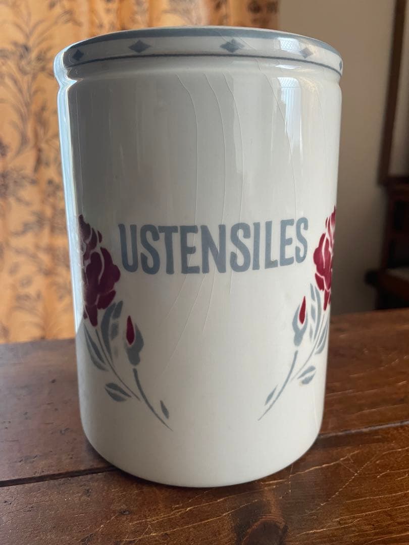 コントワールドファミーユ セル缶とツール立て