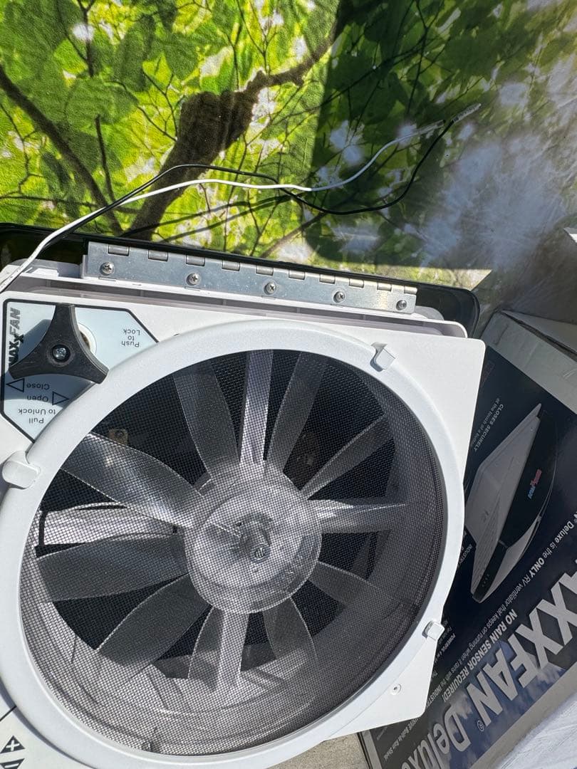 MAXXFAN Deluxe ファン 取り付けフレーム付き　リモコン無し