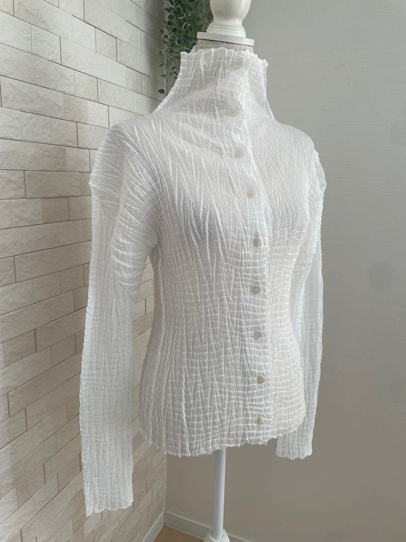 イッセイミヤケ ⭐️ホワイトリブ加工ボタンアップシャツ　Lサイズ