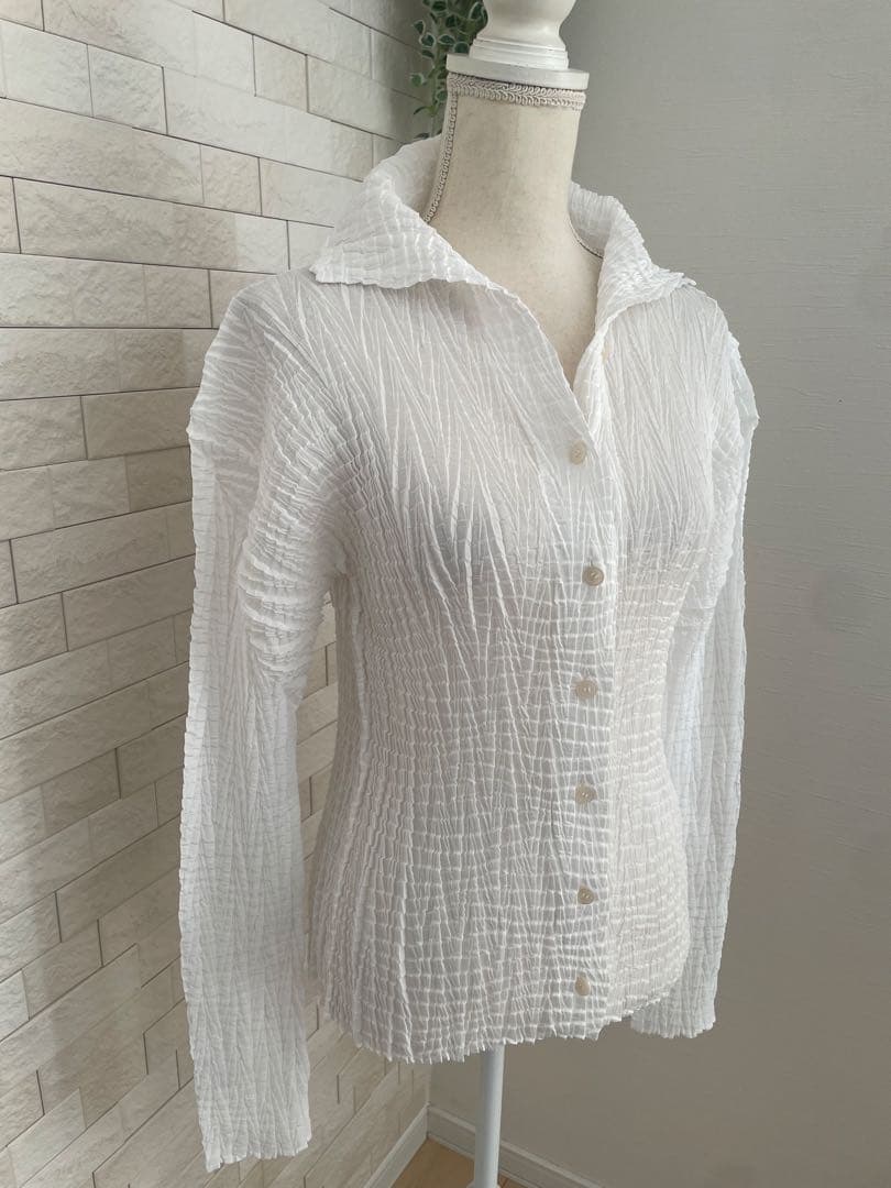 イッセイミヤケ ⭐️ホワイトリブ加工ボタンアップシャツ　Lサイズ
