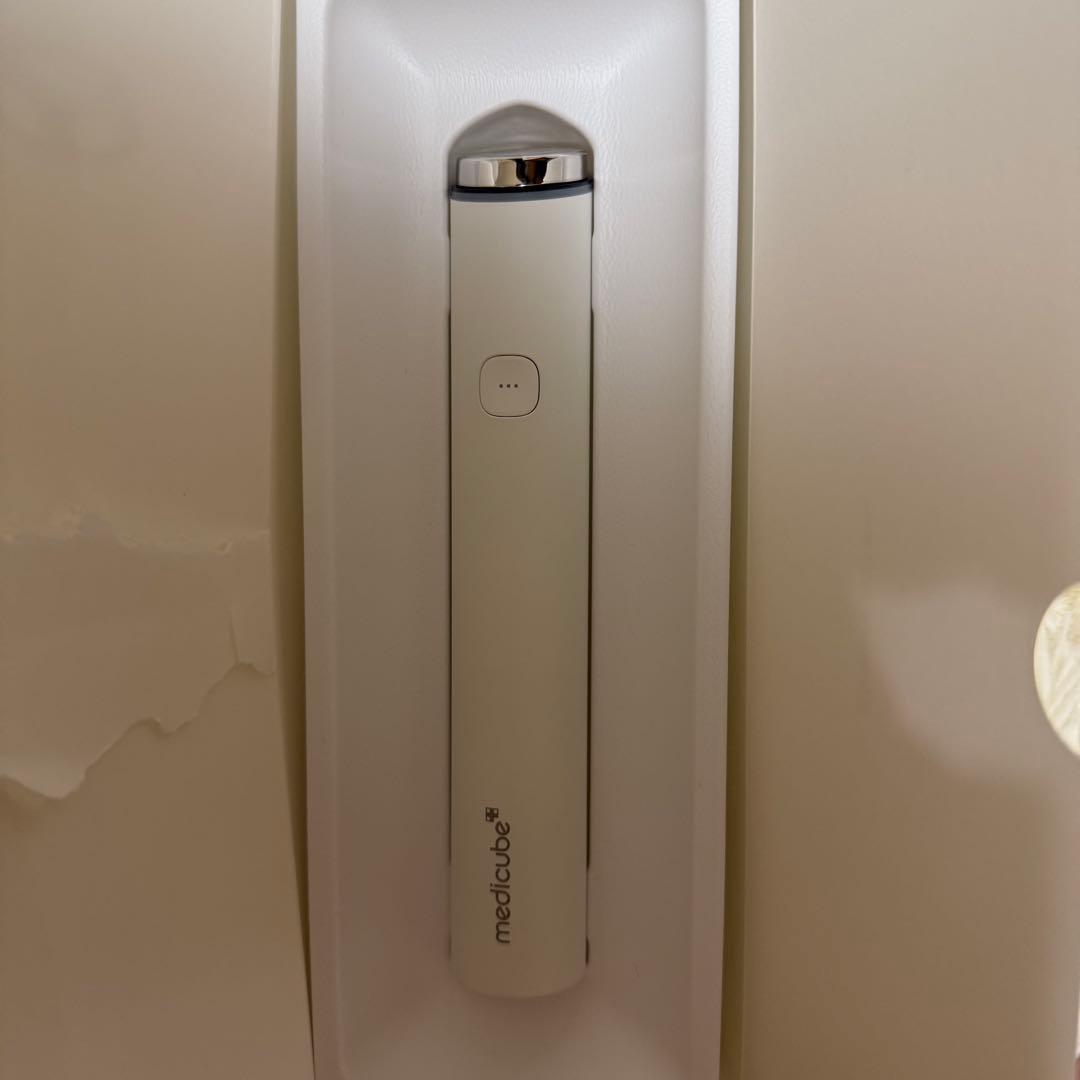 最終　新品未使用　メディキューブ AGE-R ブースタープロミニ　美顔器