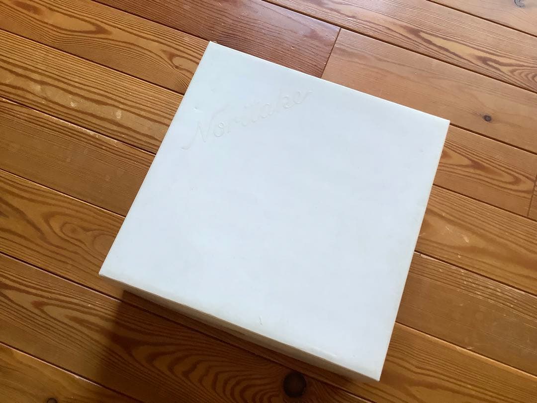 ノリタケ　ボーンチャイナ　ディナー皿