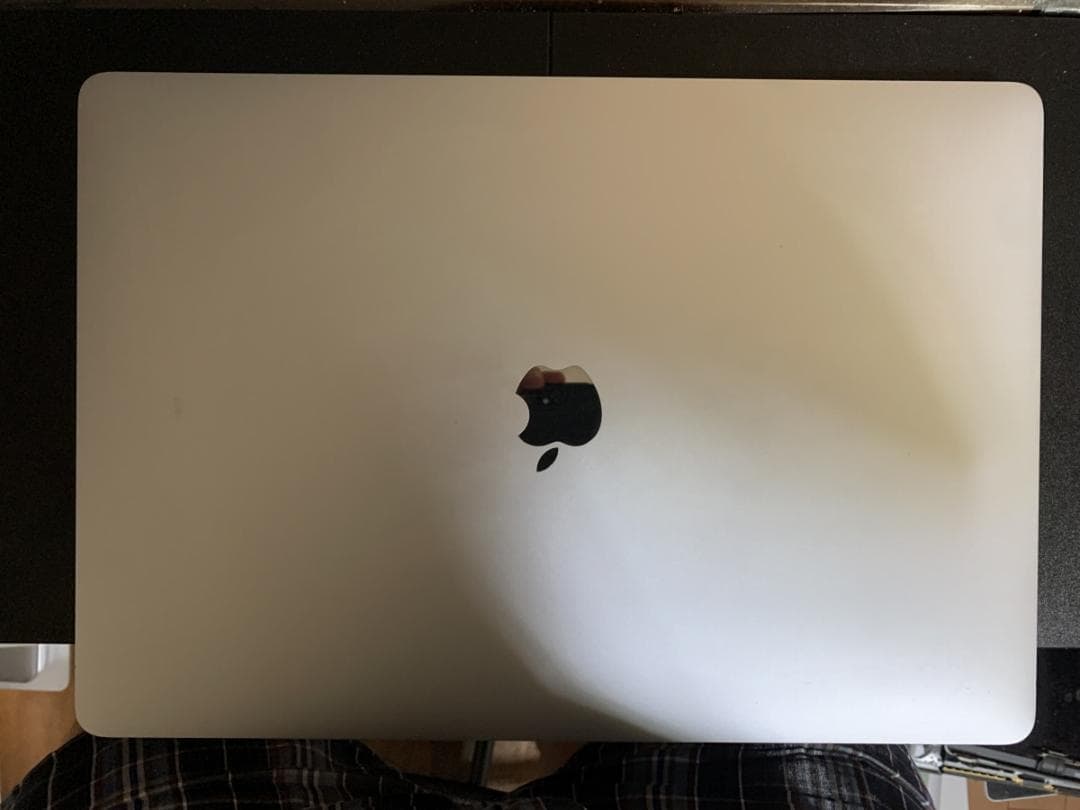 美品 MacBook Pro A1990 2019 i7/16GB/256GB