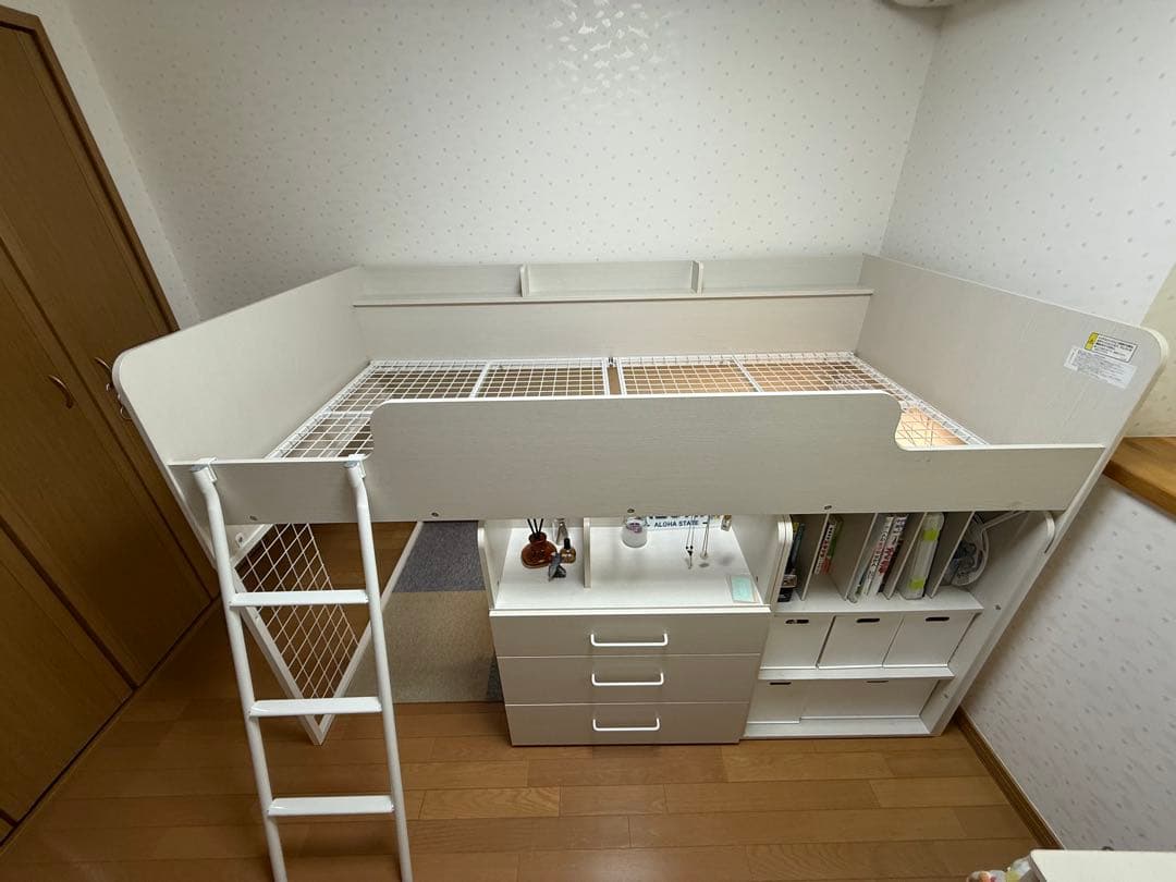 ロフトベッド・デスク付きホワイト 勉強机&椅子