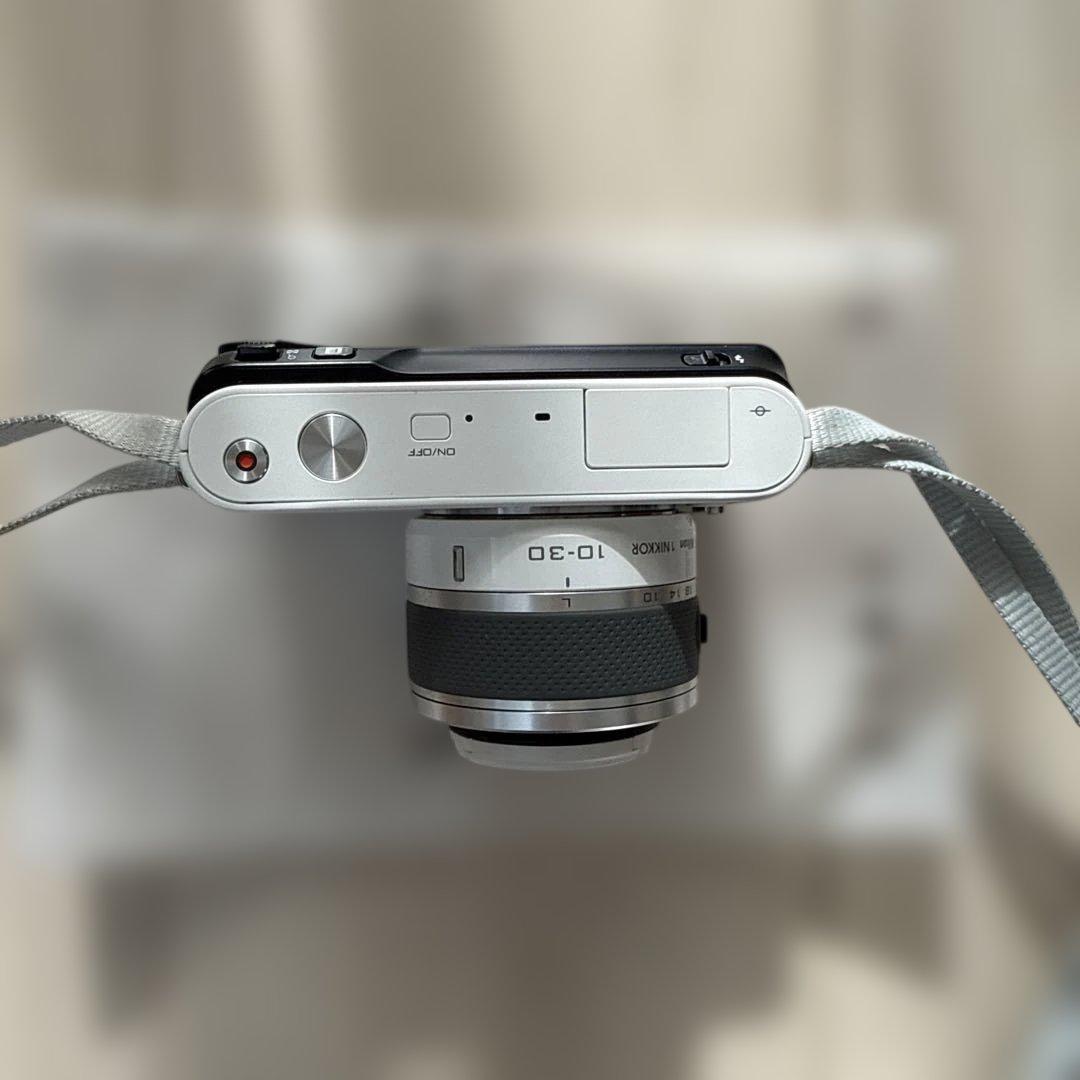 ニコン　Nikon カメラ