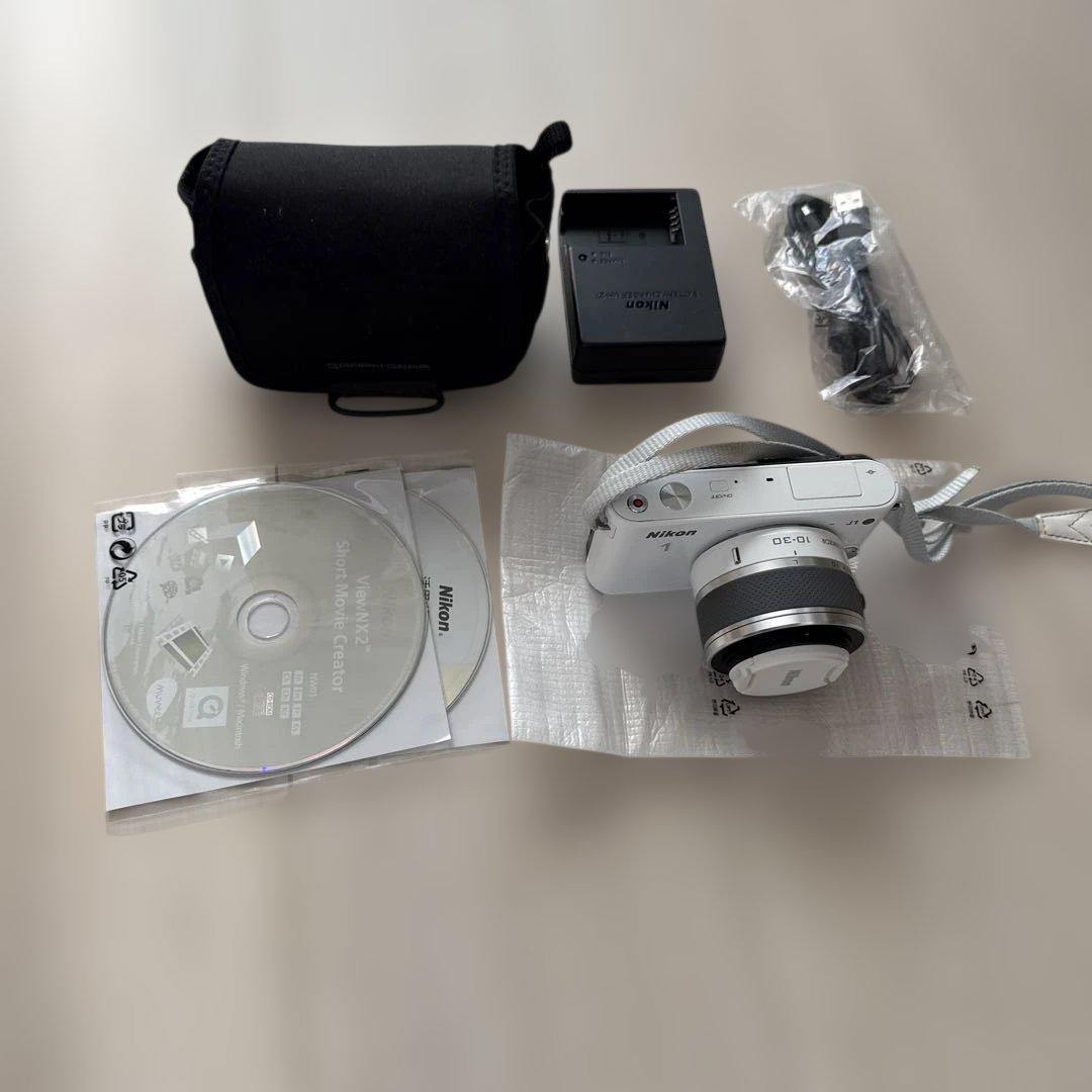 ニコン　Nikon カメラ