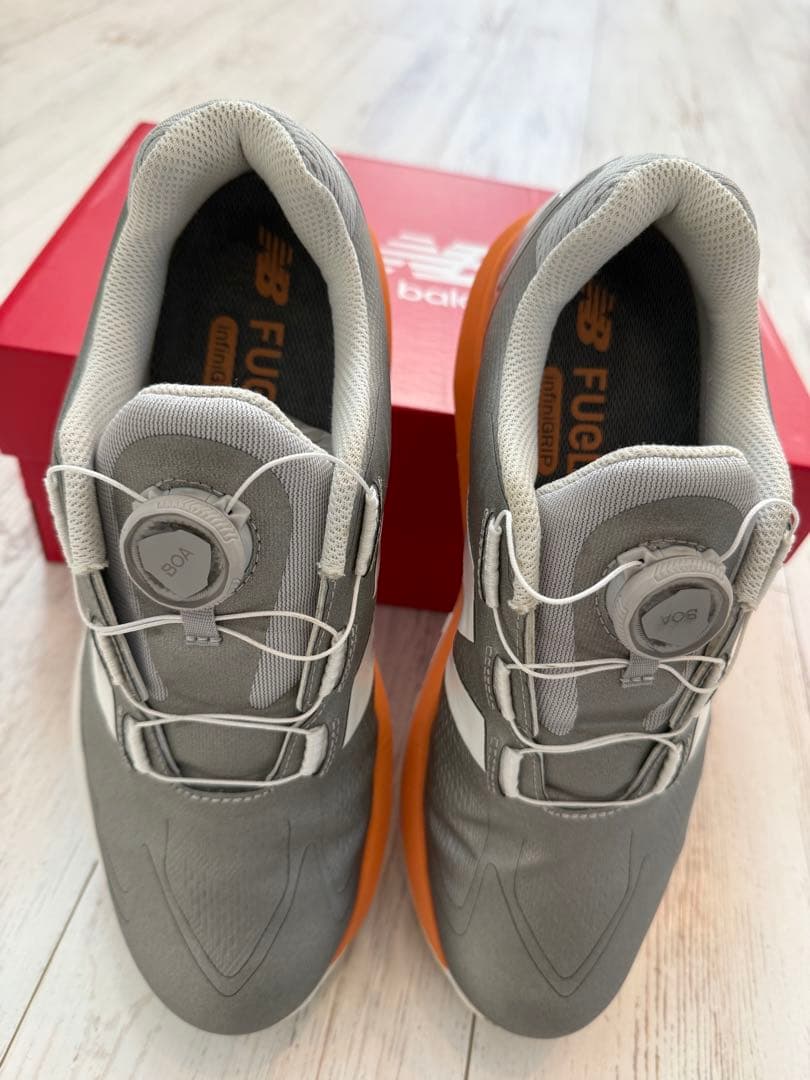 New Balance ゴルフシューズ シルバー/オレンジ