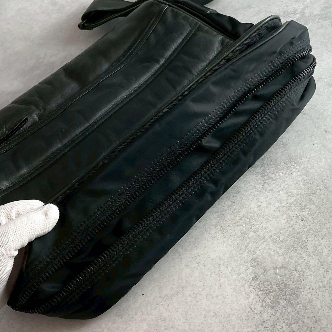 COMPOSITION イサムカタヤマ メッセンジャーバッグ レザー×ナイロン