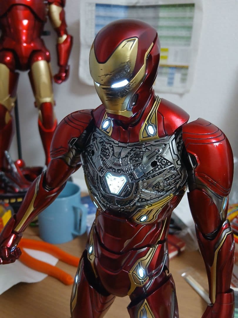 ホットトイズアイアンマン マーク50LEDライト付き