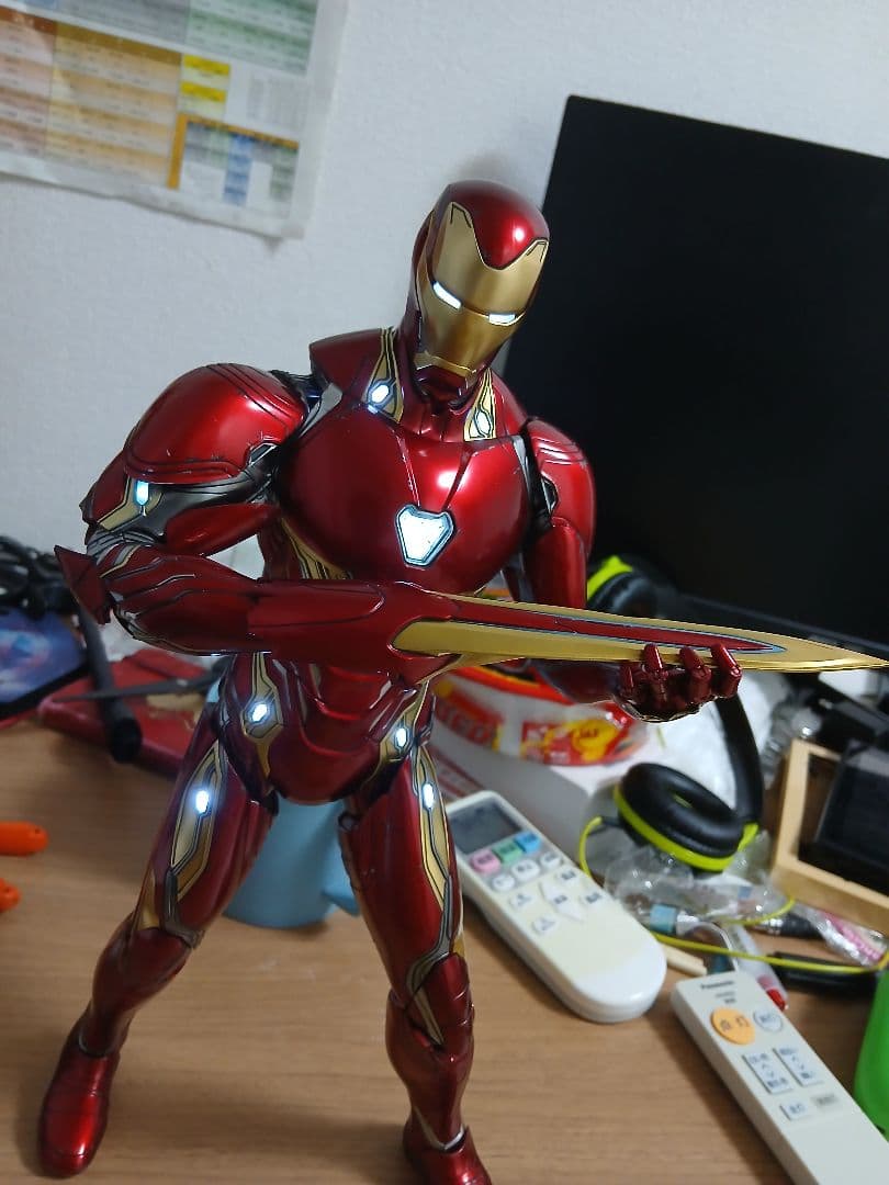 ホットトイズアイアンマン マーク50LEDライト付き