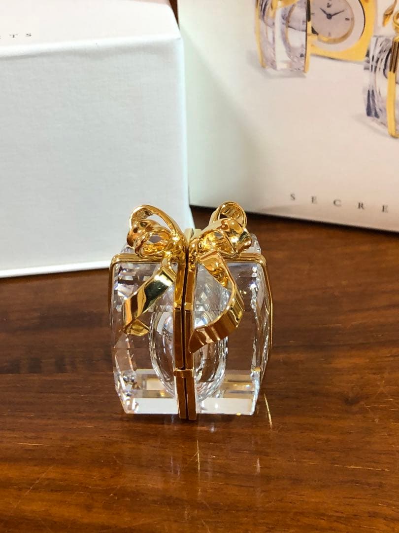 スワロフスキー【秘密の時計】