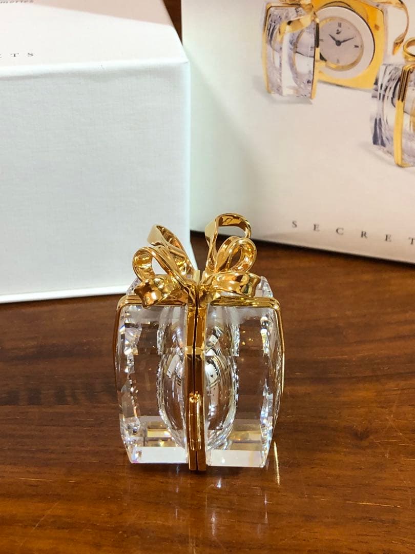 スワロフスキー【秘密の時計】