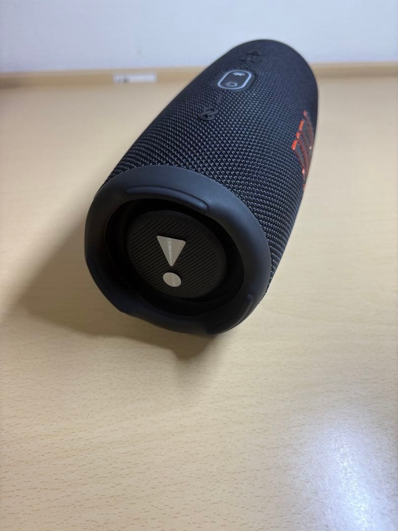 JBL ワイヤレススピーカー charge5 ブラック　防水機能付き
