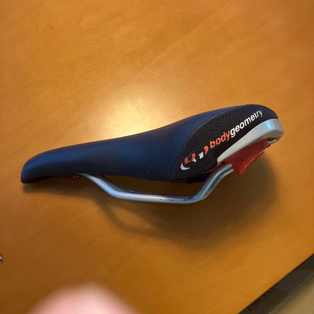 Specialized Body Geometry サドル