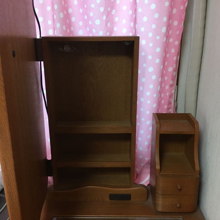 鏡台　ドレッサー　ライト、コンセント、引き出し付き