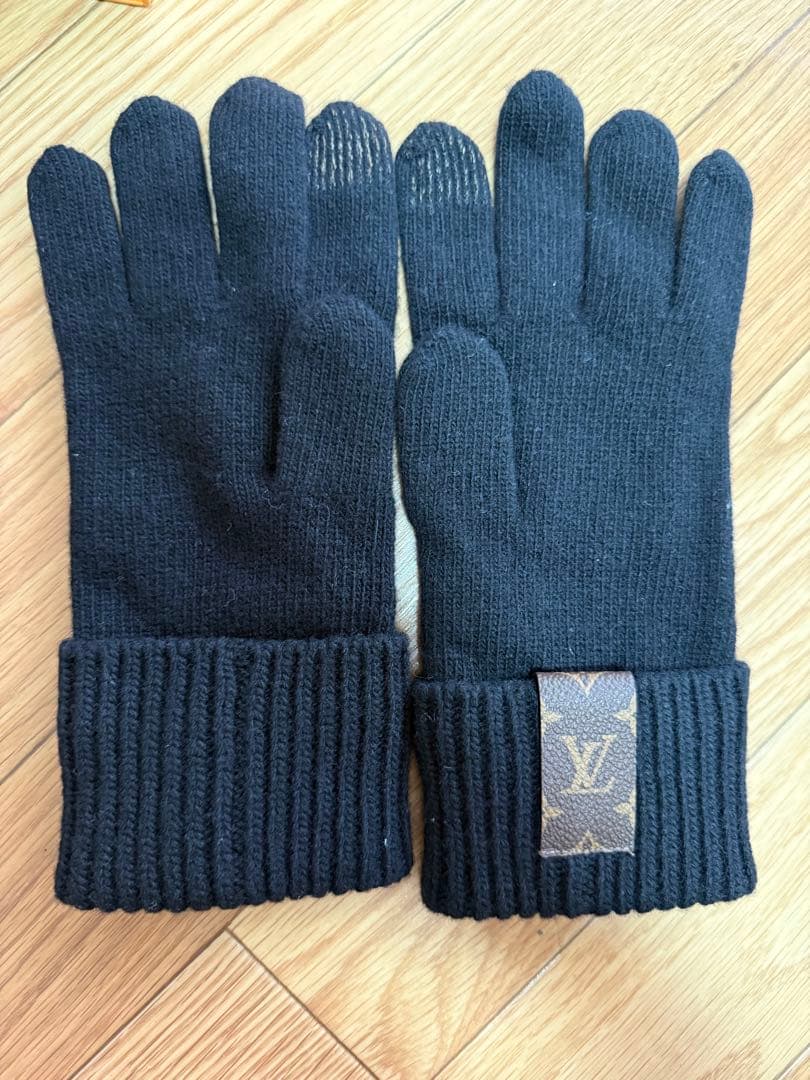 カ*ー様 LOUIS VUITTON ニット手袋 フリーサイズ