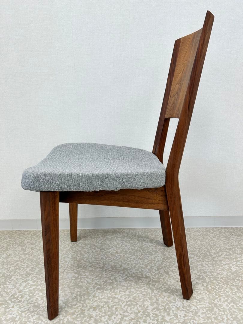 sirakawa4ウォールナット製ダイニングチェア グレーのクッション付き