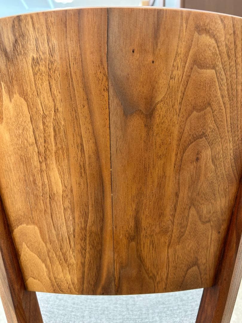 sirakawa4ウォールナット製ダイニングチェア グレーのクッション付き