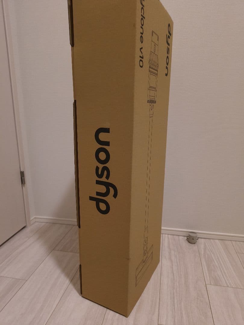 新品未使用　Dyson cyclone v10 Fluffy SV12