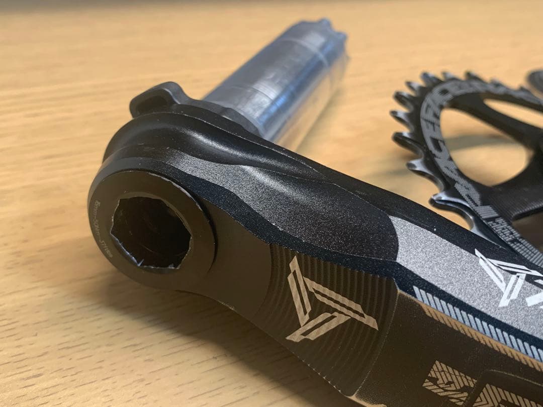 レースフェース　タービンクランク　175mm　中古