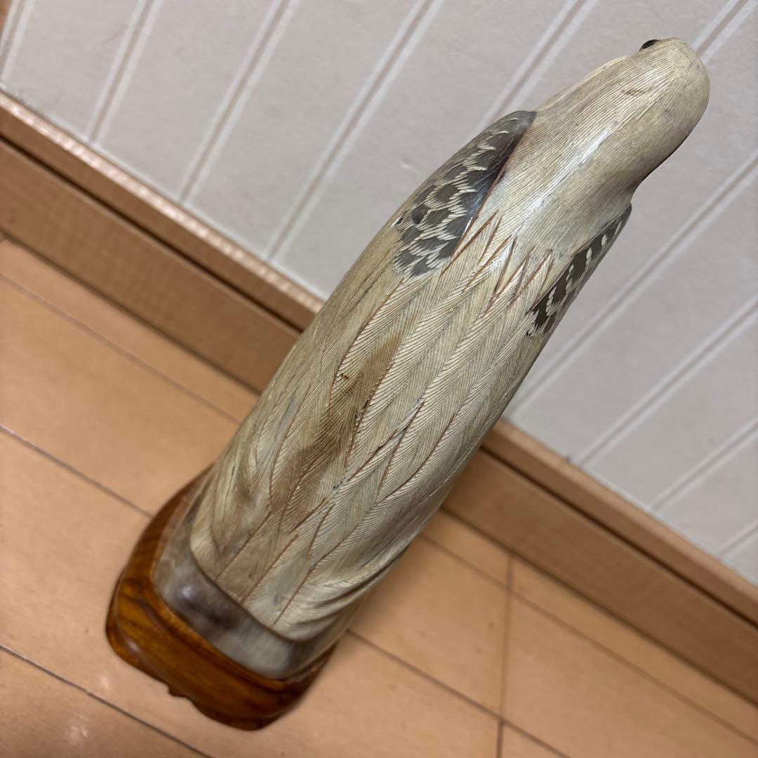 鷹の彫刻 約30cm