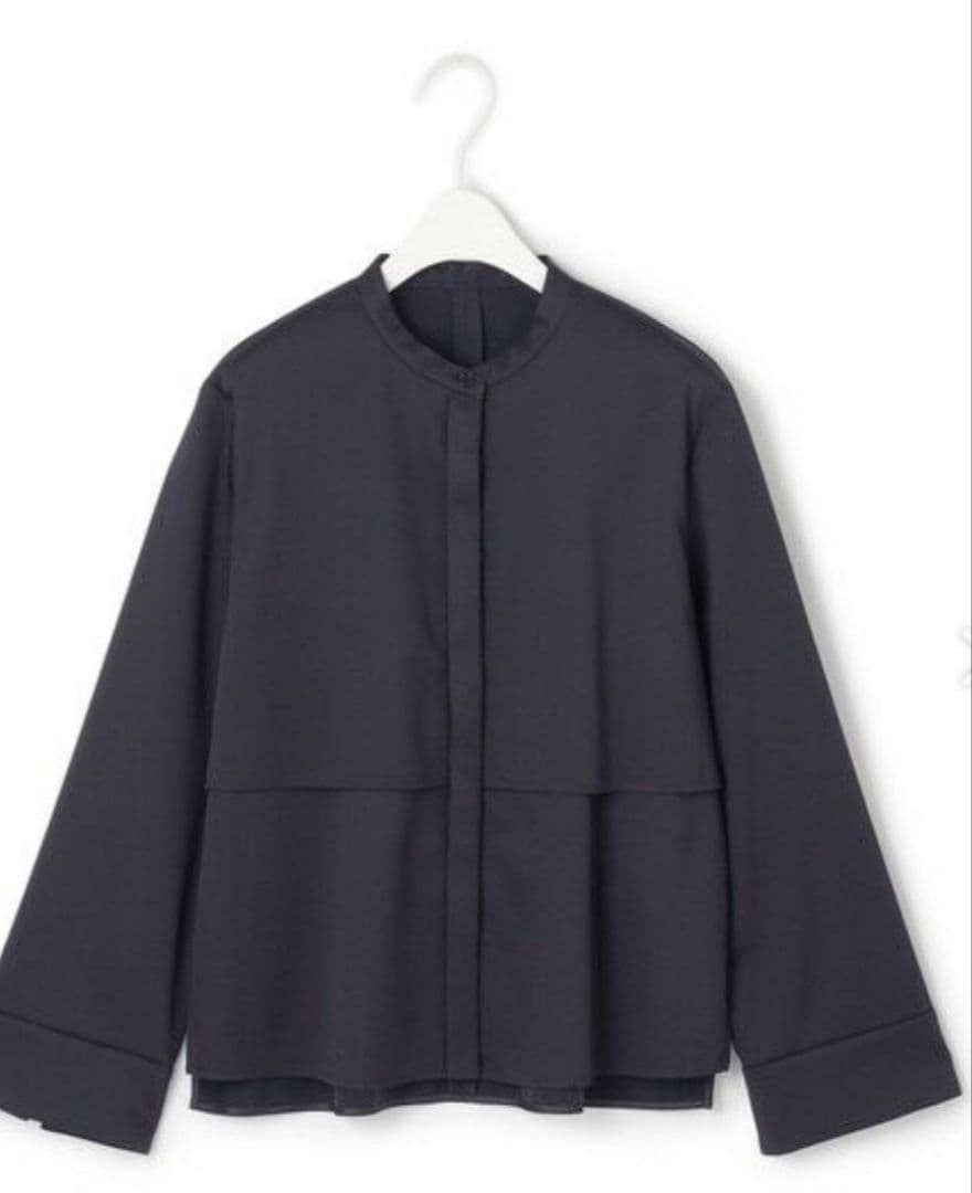 ICB【洗える】ウォームサテン クロップドシャツ　タグ付き