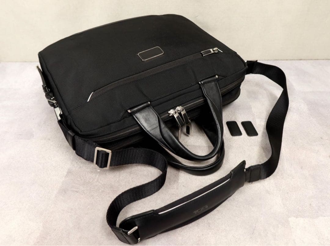 TUMI アリヴェ レスター 255004D2 ビジネスバッグ レザー 本革 紺