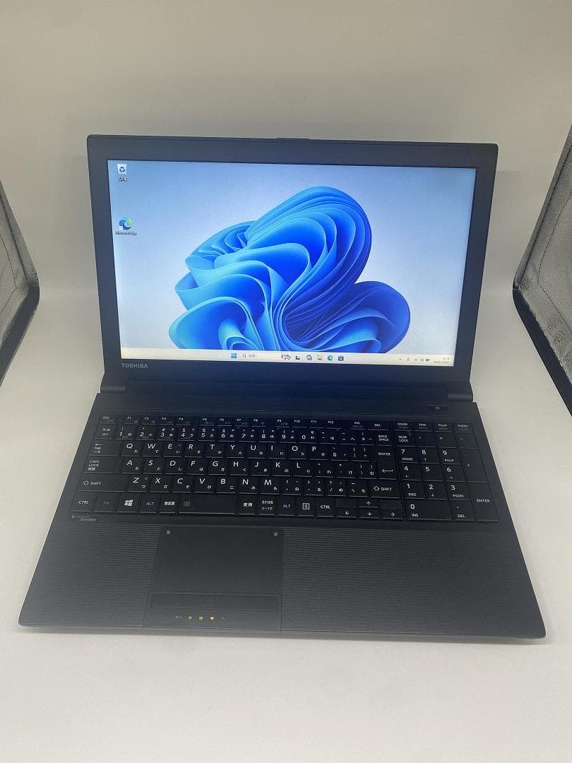 クロ　　【東芝】ノートパソコン B4