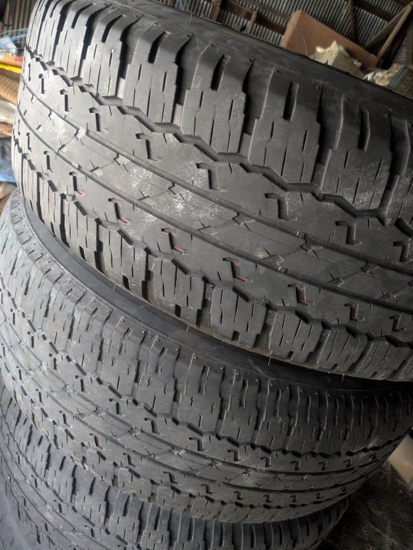 年末値下げ ハイラックス Z 純正ホイールセット