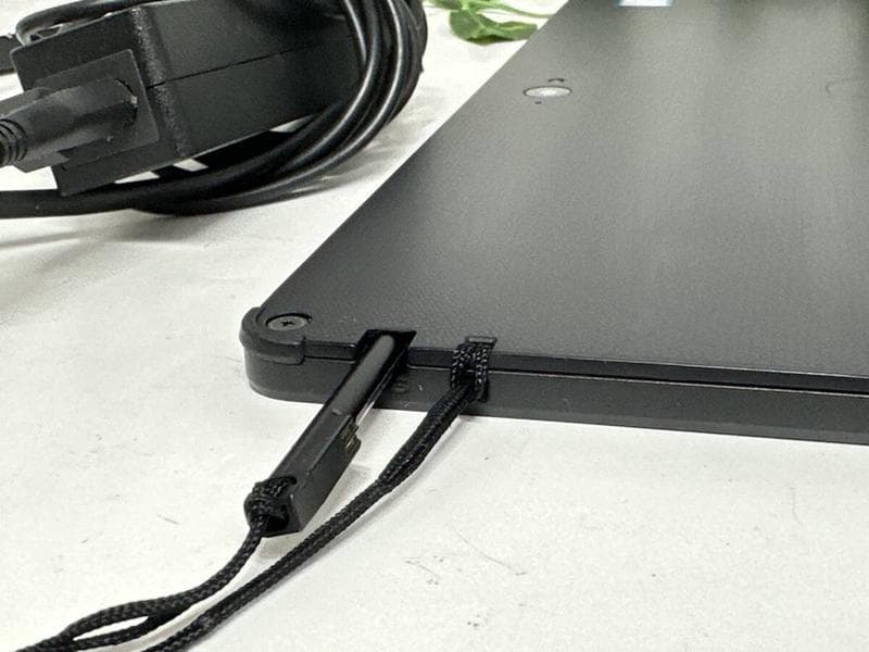 Win11タブレット i5-8350!!富士通 ARROWS Tab Q738