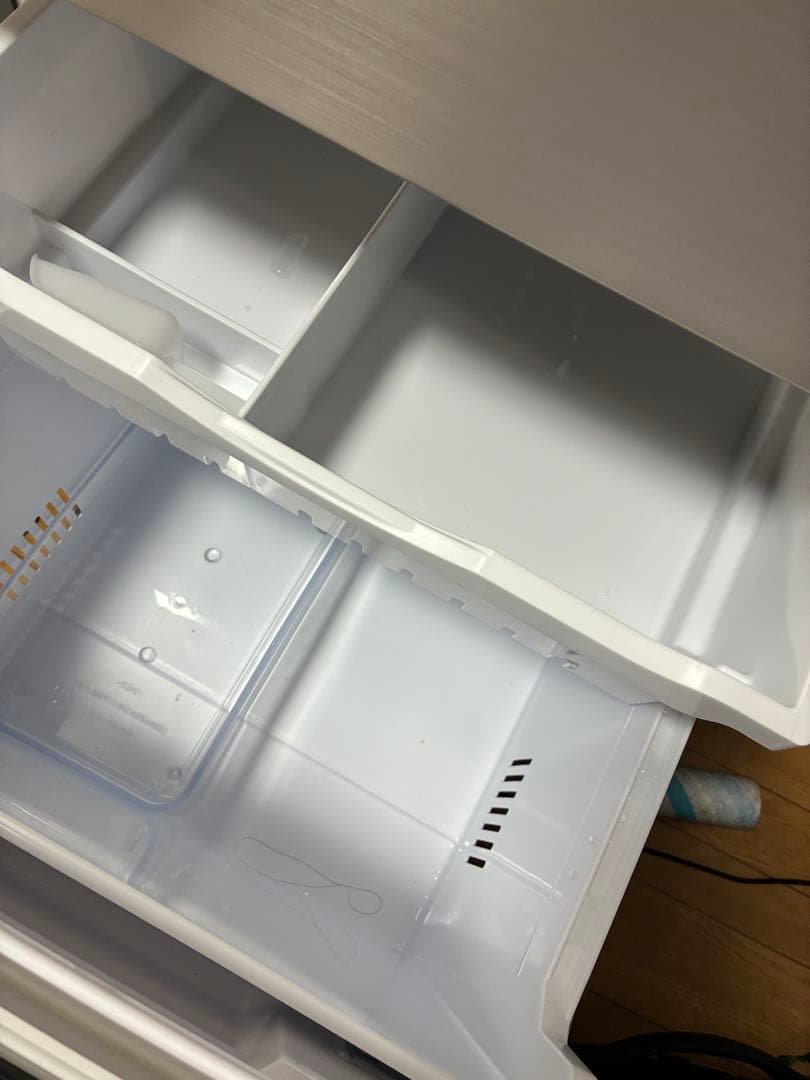 kchan.mana　日立　冷蔵庫　R-V32V　N