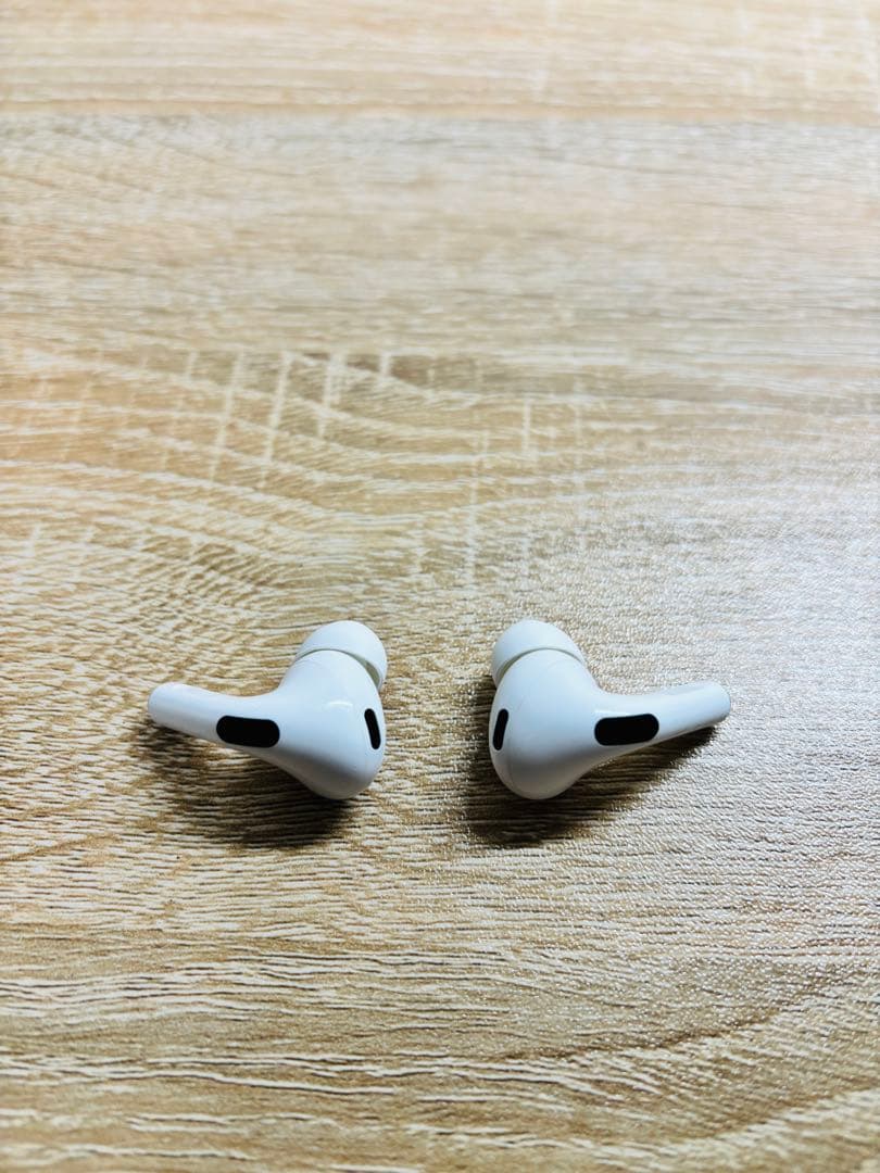 AirPods Pro第二世代（Lightning）＋専用ケース付き