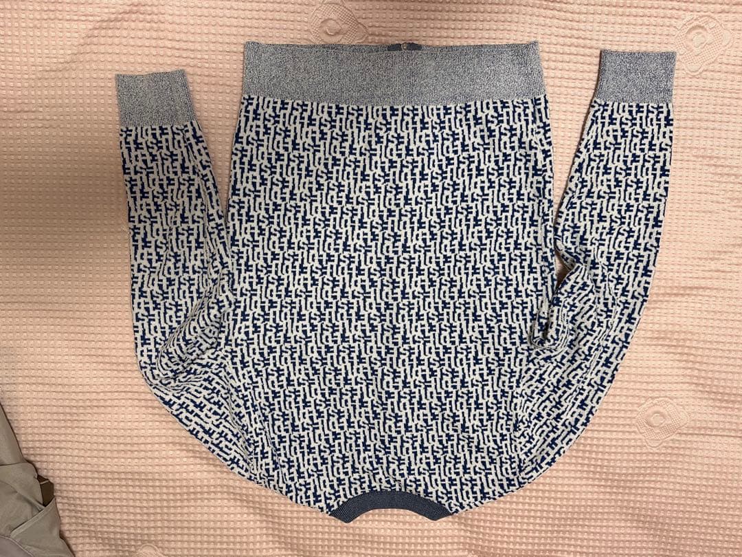 ディーゼル　ロゴ総柄 ジップアップ ニット ブルー/ホワイト A10197