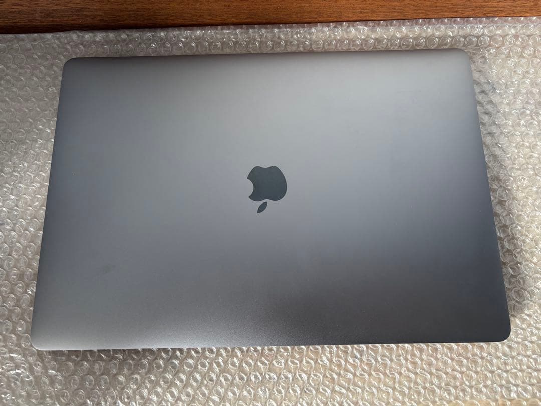 Macbook Pro 15インチ A1707 4ポート Touch Bar