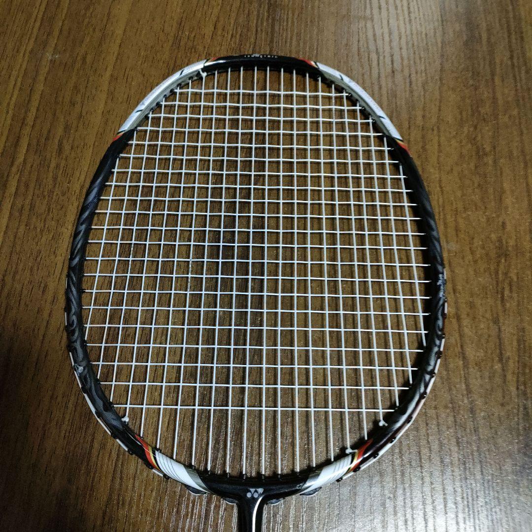 【お値下げしました】YONEX VOLTRIC70バドミントンラケット