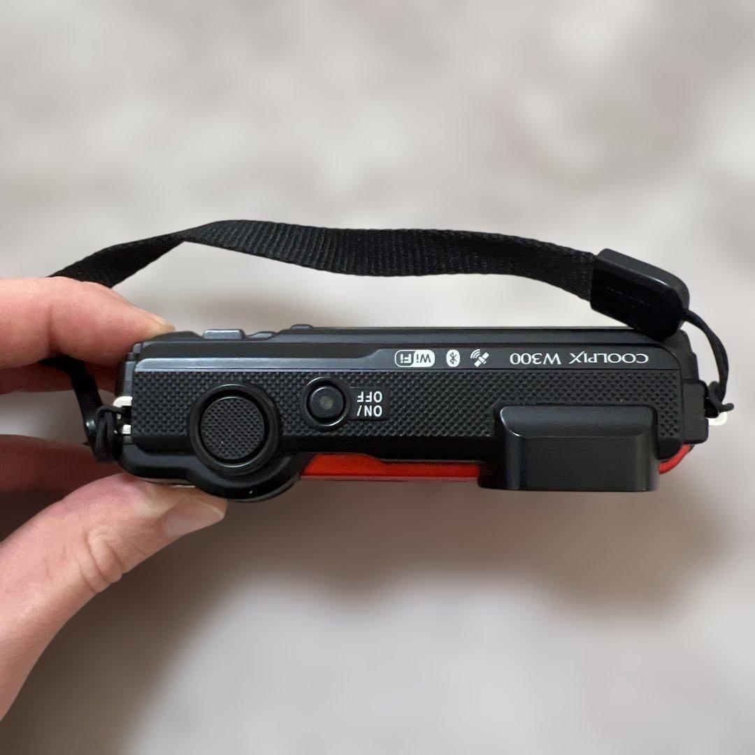 【美品】ニコン Nikon COOLPIX W300　【動作未確認】