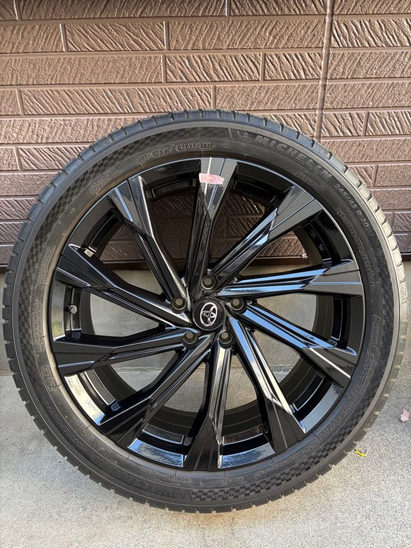 トヨタ 80ハリアー　20インチ GRタイヤホイールセット