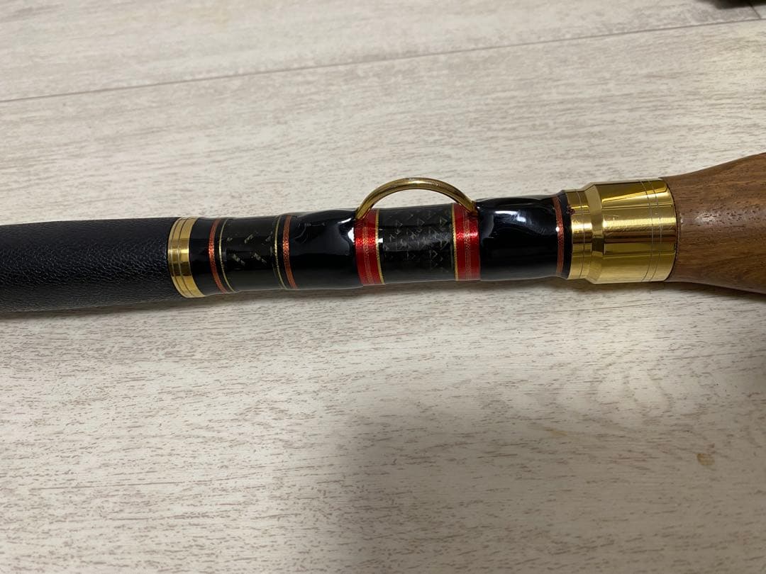 美品　がま石グランドバーサス525くわせ