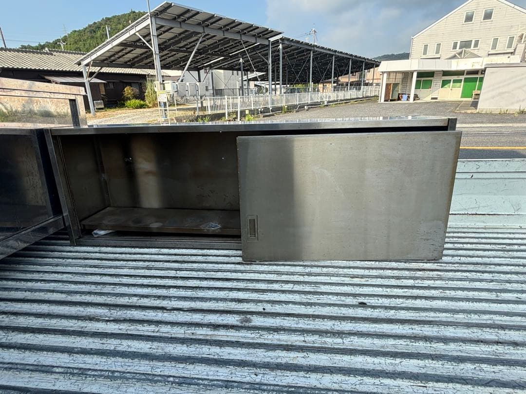 急募！！ステンレス製　吊戸棚食器庫