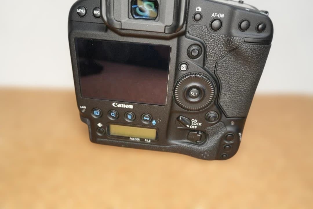 EOS 1DX(無印)/純正バッテリ、CFメディア、他付属品