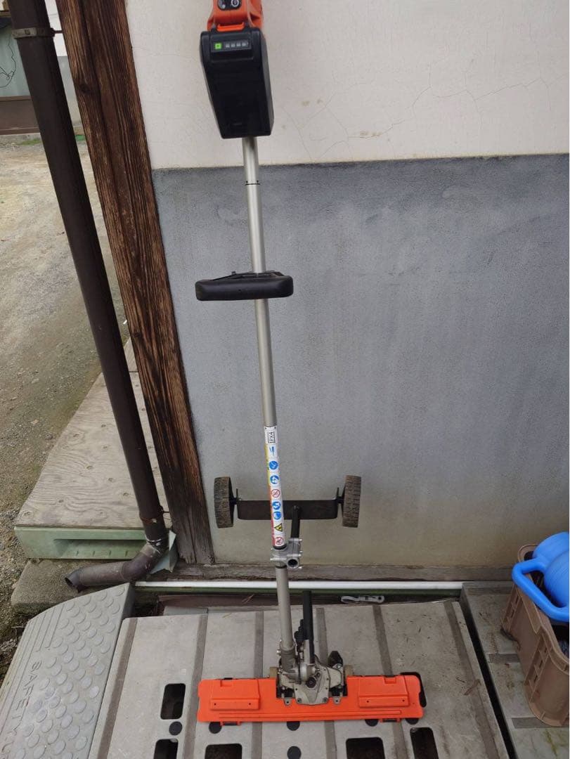 エコー　50Vバッテリー T字型バリカン　BTT510 ECHO 草刈り機