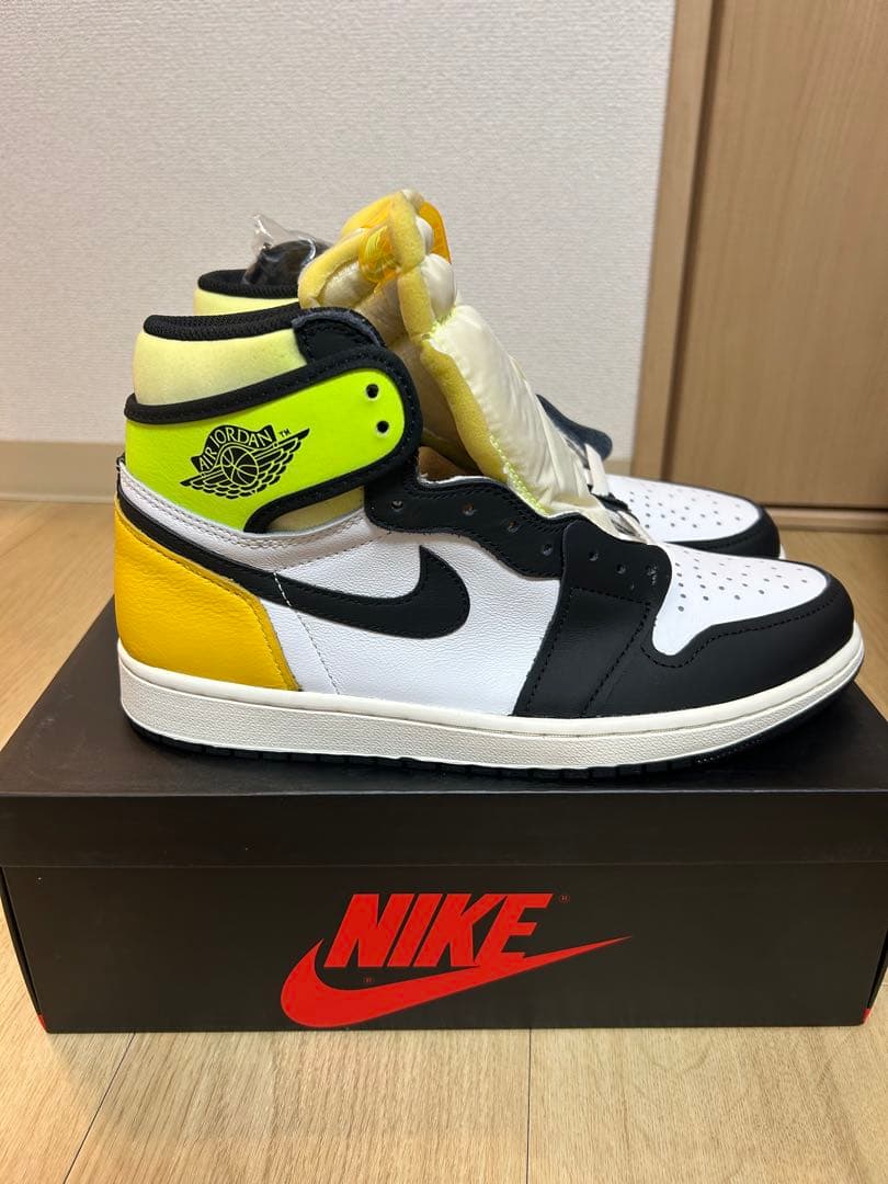 ゆーNike Air Jordan 1 High OG Volt Gold