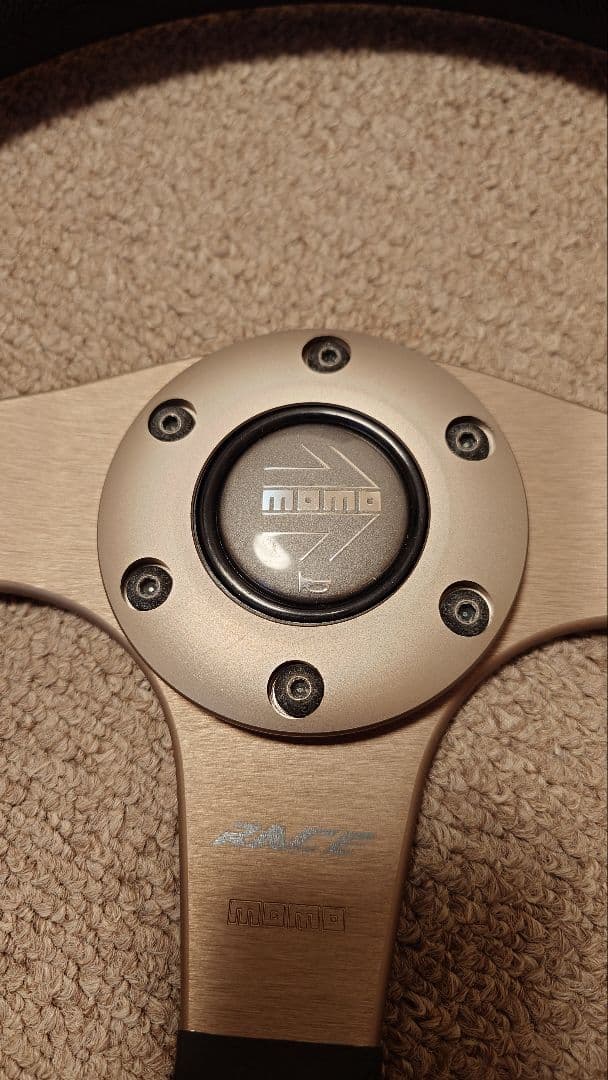 MOMO RACE ステアリング　35パイ 使用期間2ヶ月程