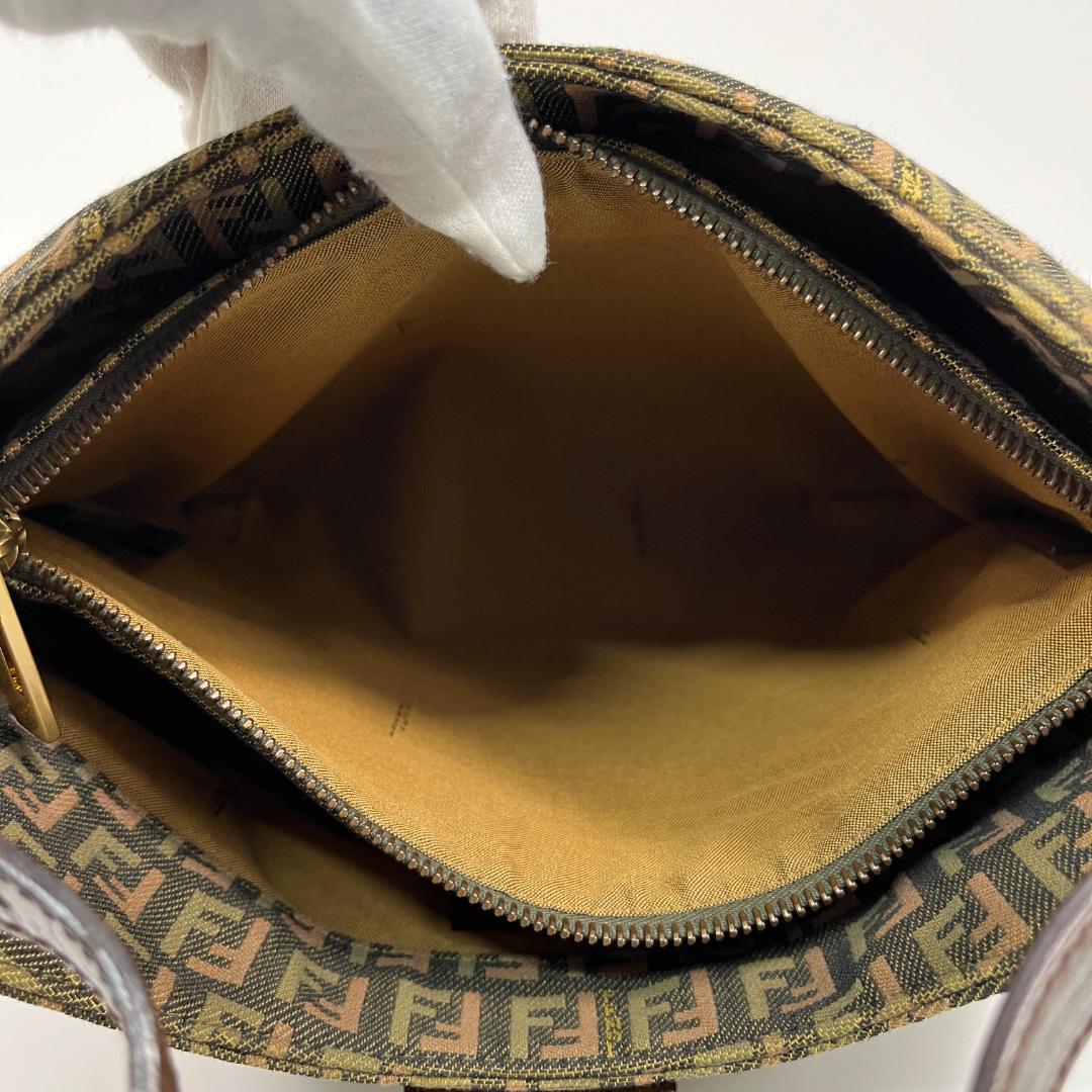 フェンディ8BR036 RU8 マンマバゲット ズッキーノ MBZ154