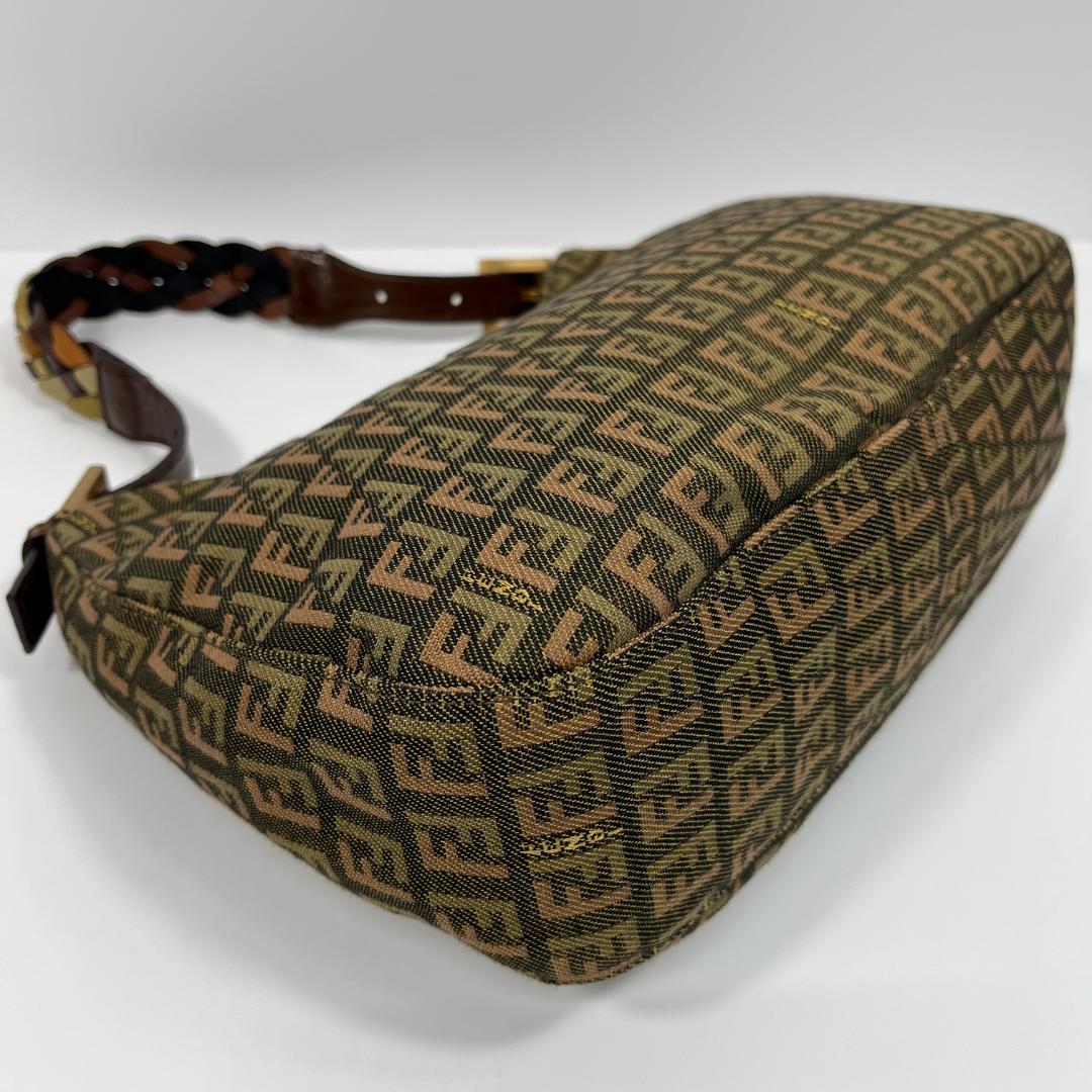 フェンディ8BR036 RU8 マンマバゲット ズッキーノ MBZ154