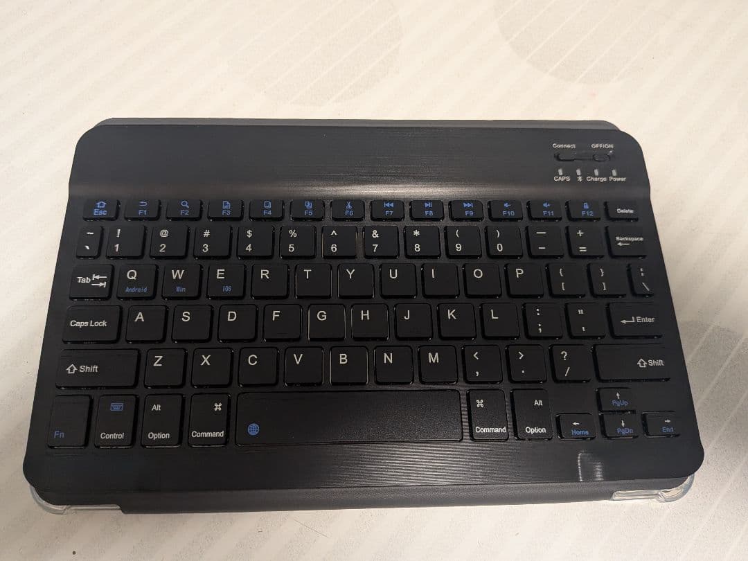 Bluetoothキーボード付きタブレット