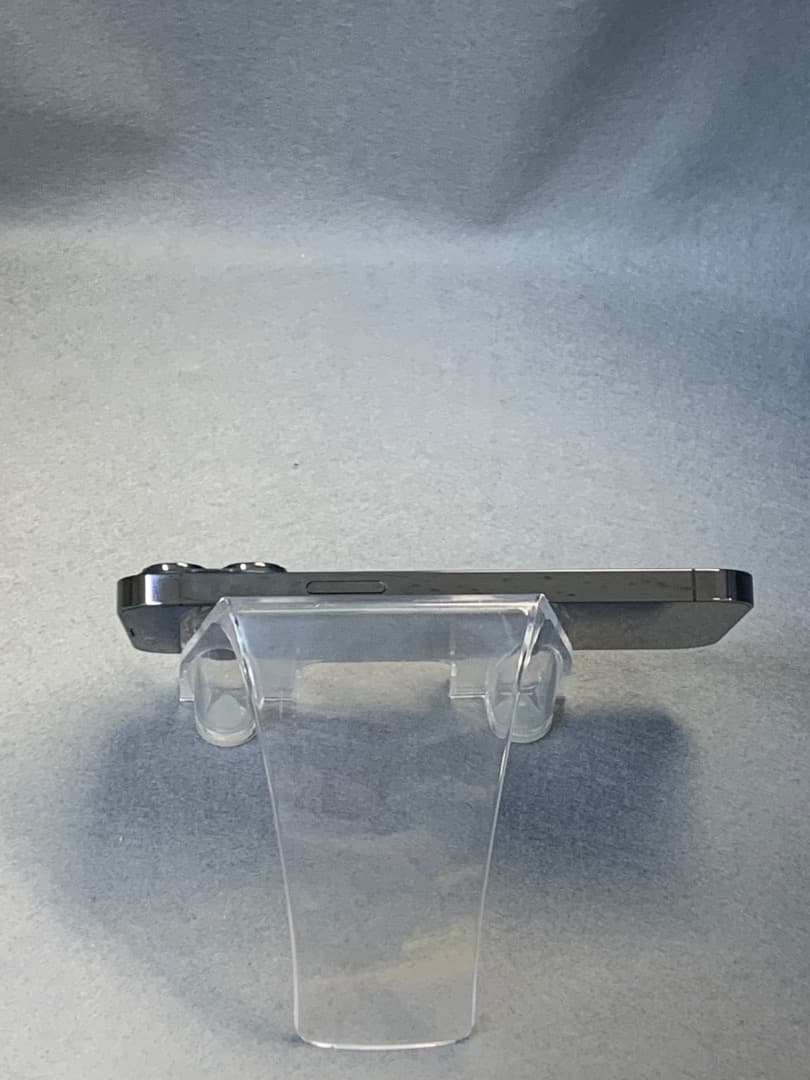 超美品　国内版　SIMフリー　iPhone13 Pro 256GB グラファイト