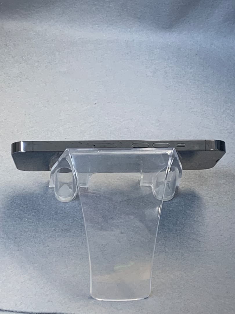 超美品　国内版　SIMフリー　iPhone13 Pro 256GB グラファイト