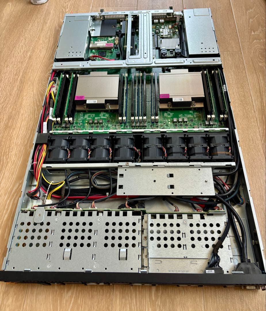 サーバー NEC Express5800 / R120g-1E N8100-2428Y